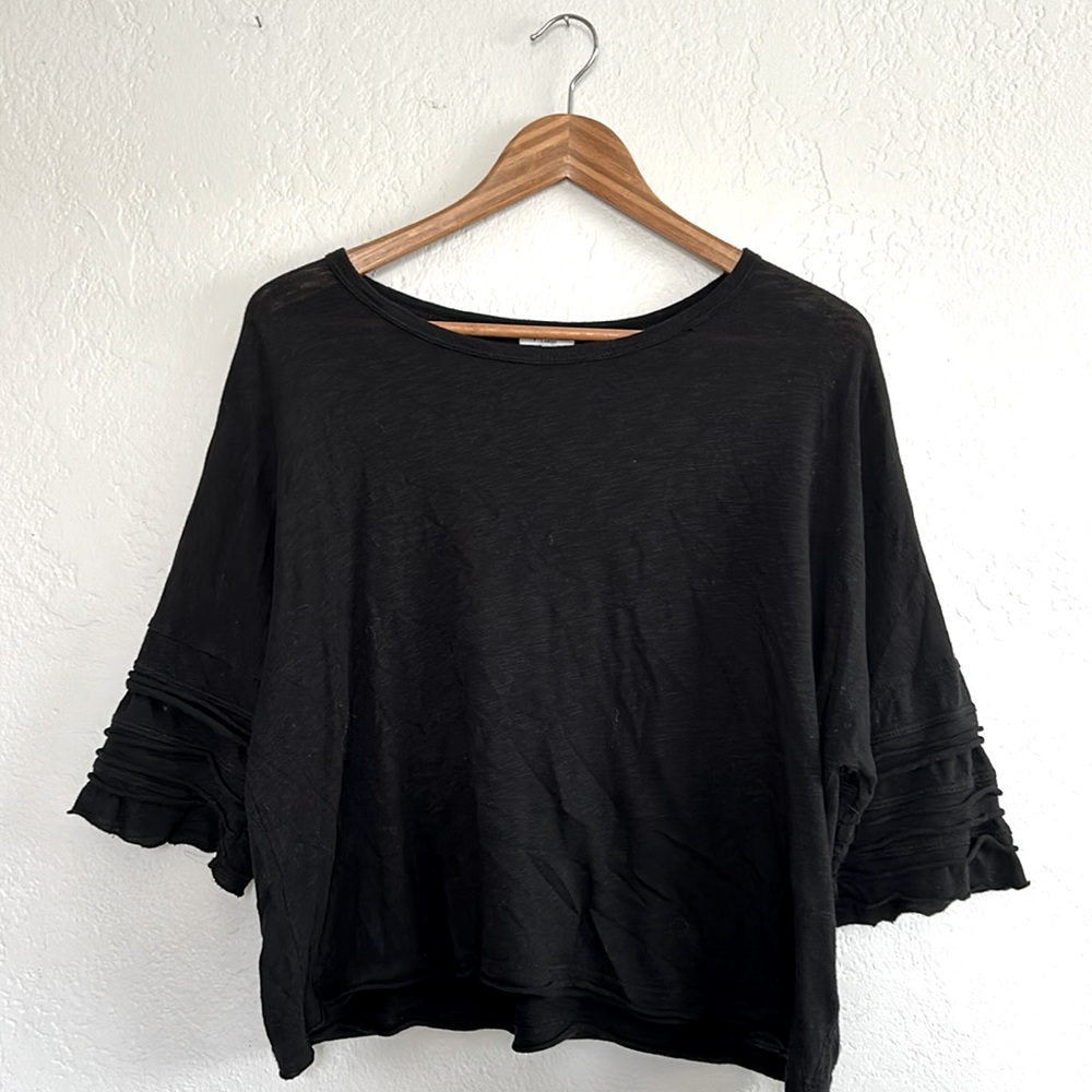 Splendid, black, size Large cropped cotton 3/4 sleeve top